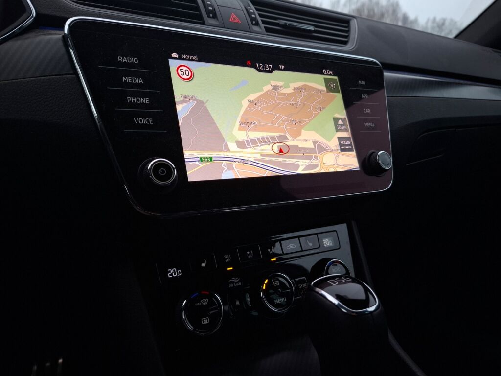 Skoda Superb 2020 Valkoinen