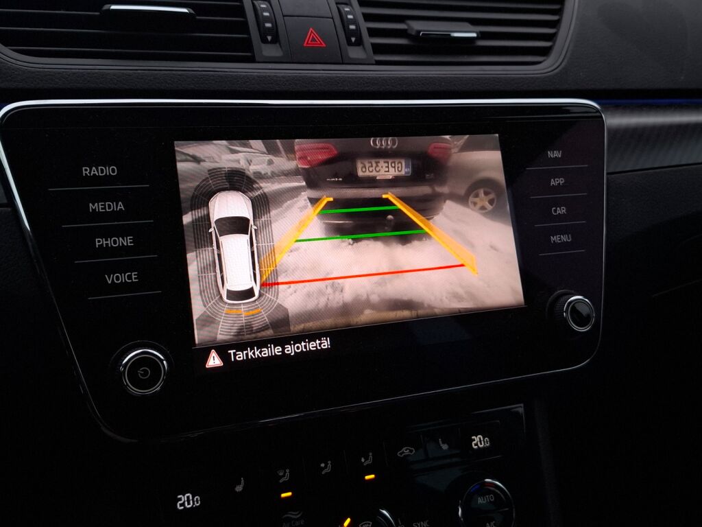 Skoda Superb 2020 Valkoinen