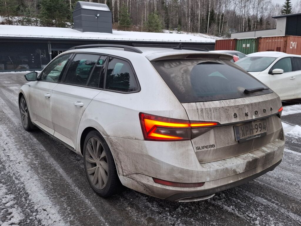 Skoda Superb 2020 Valkoinen
