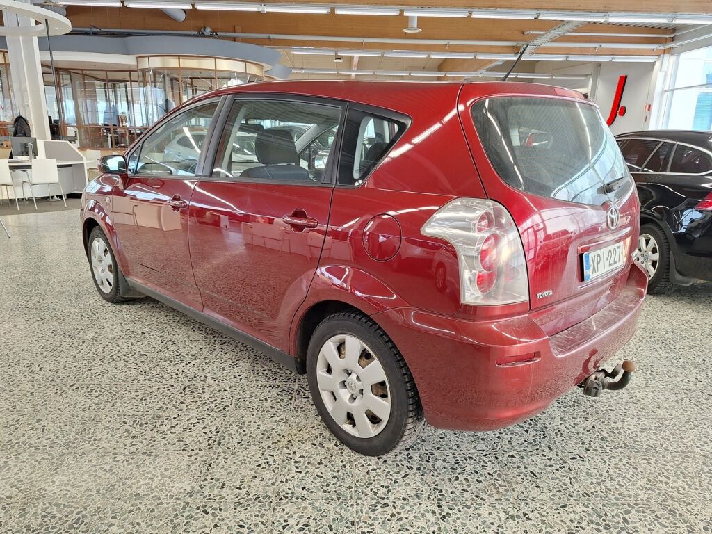 Toyota Corolla Verso 2007 Punainen
