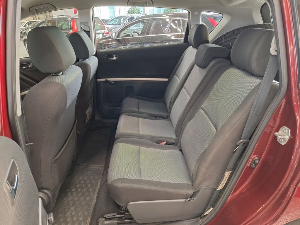 Toyota Corolla Verso 2007 Punainen