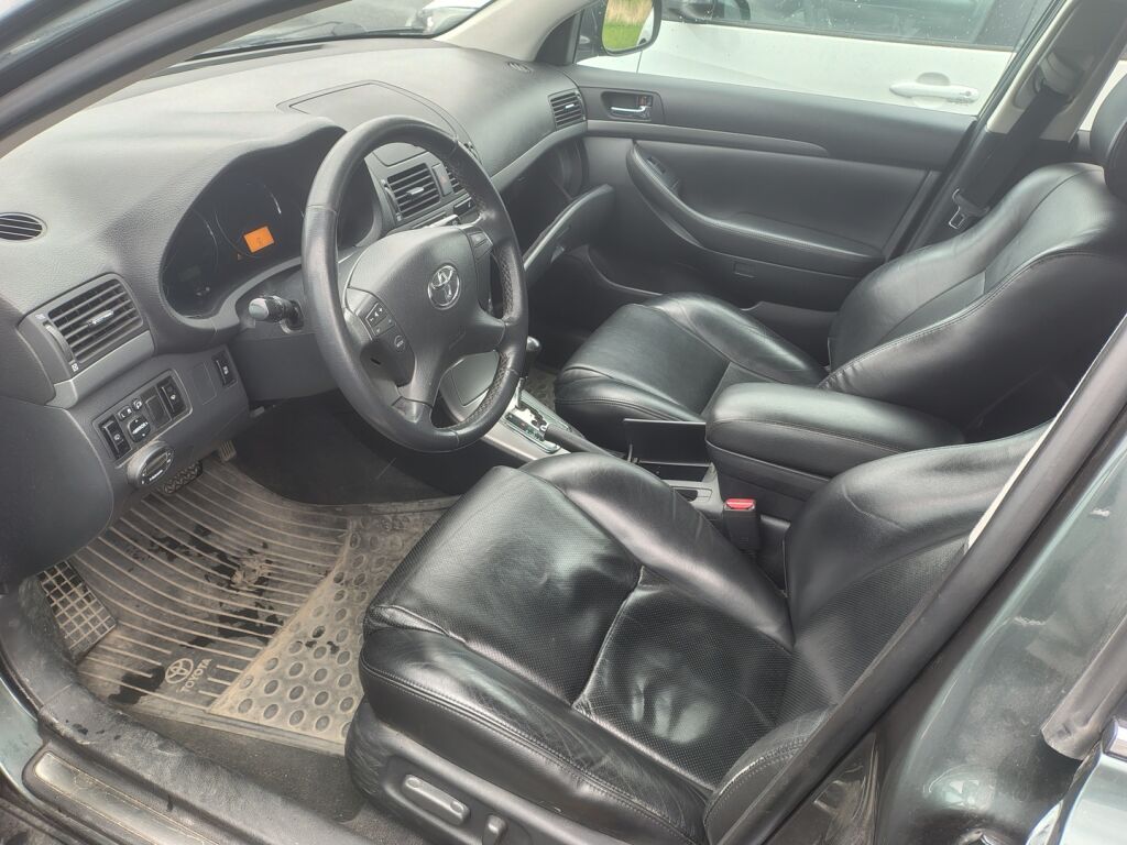 Toyota Avensis 2007 Vihreä
