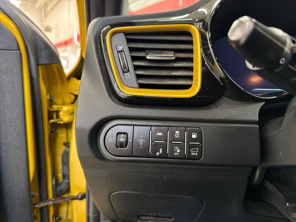 Kia XCeed 2020 Keltainen