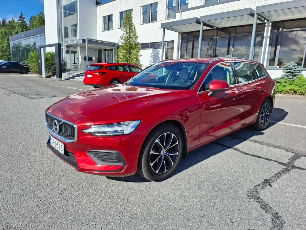 Volvo V60 2020 Punainen