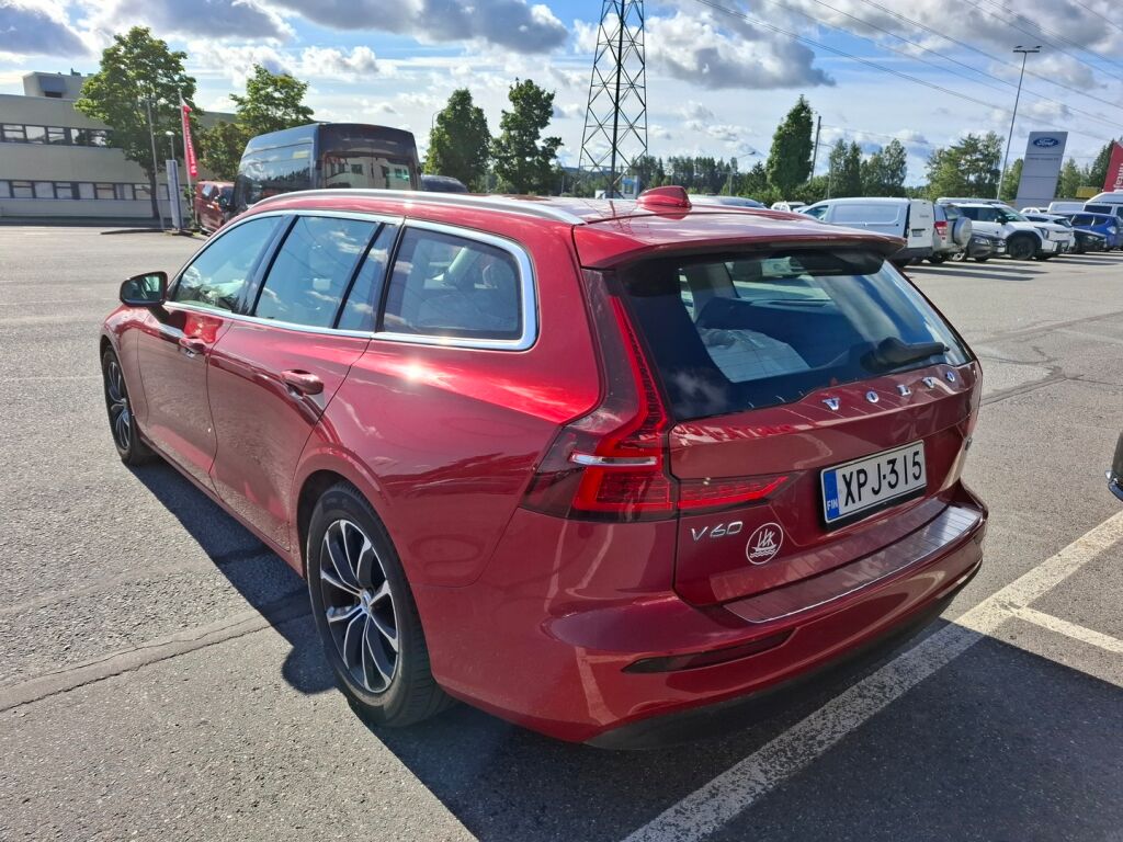 Volvo V60 2020 Punainen
