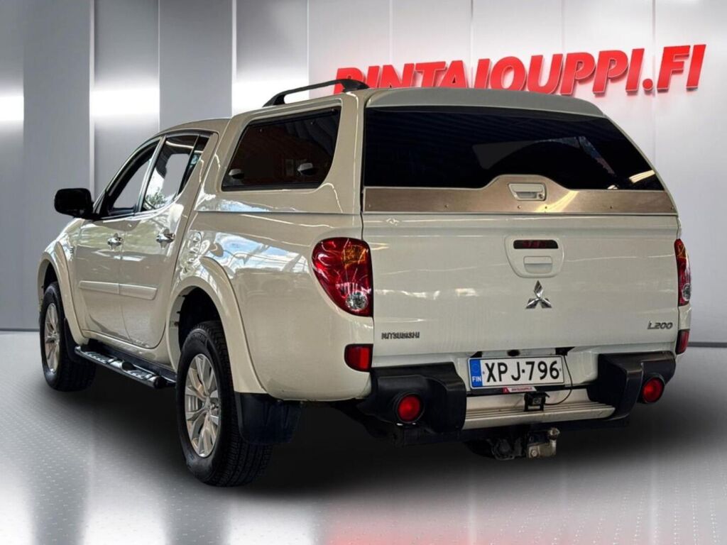 Mitsubishi L200 2015 Valkoinen