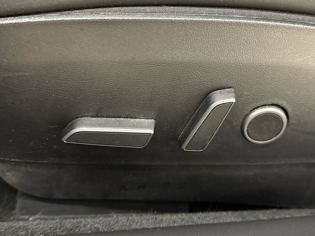 Tesla Model 3 2021 Valkoinen