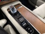 Volvo XC90 2020 Musta