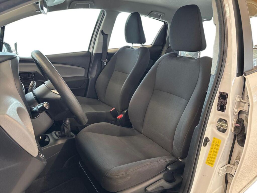 Toyota Yaris 2020 Valkoinen