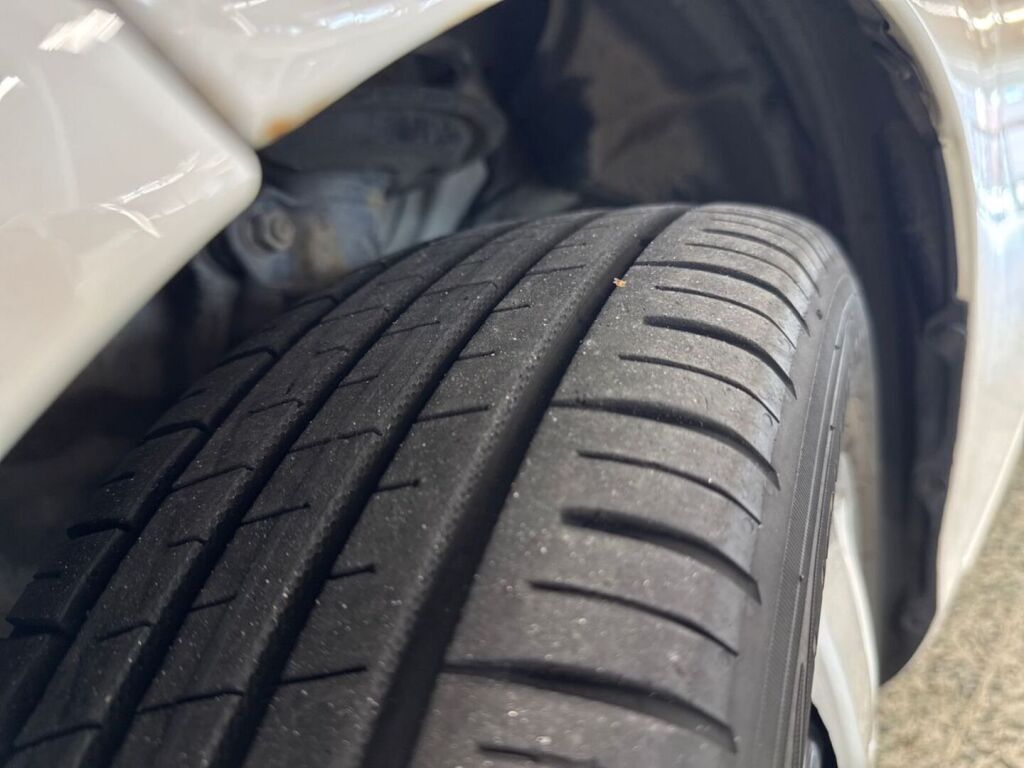 Toyota Yaris 2020 Valkoinen