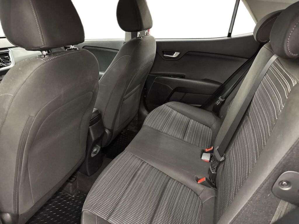 Kia Stonic 2021 Punainen
