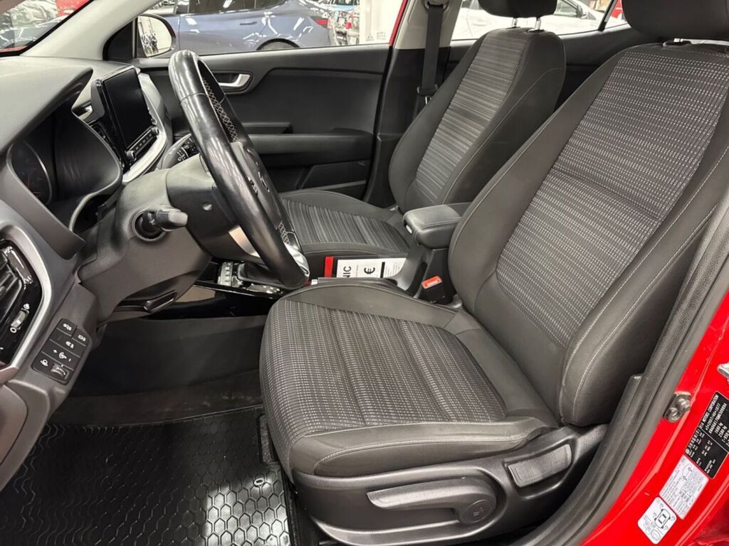 Kia Stonic 2021 Punainen