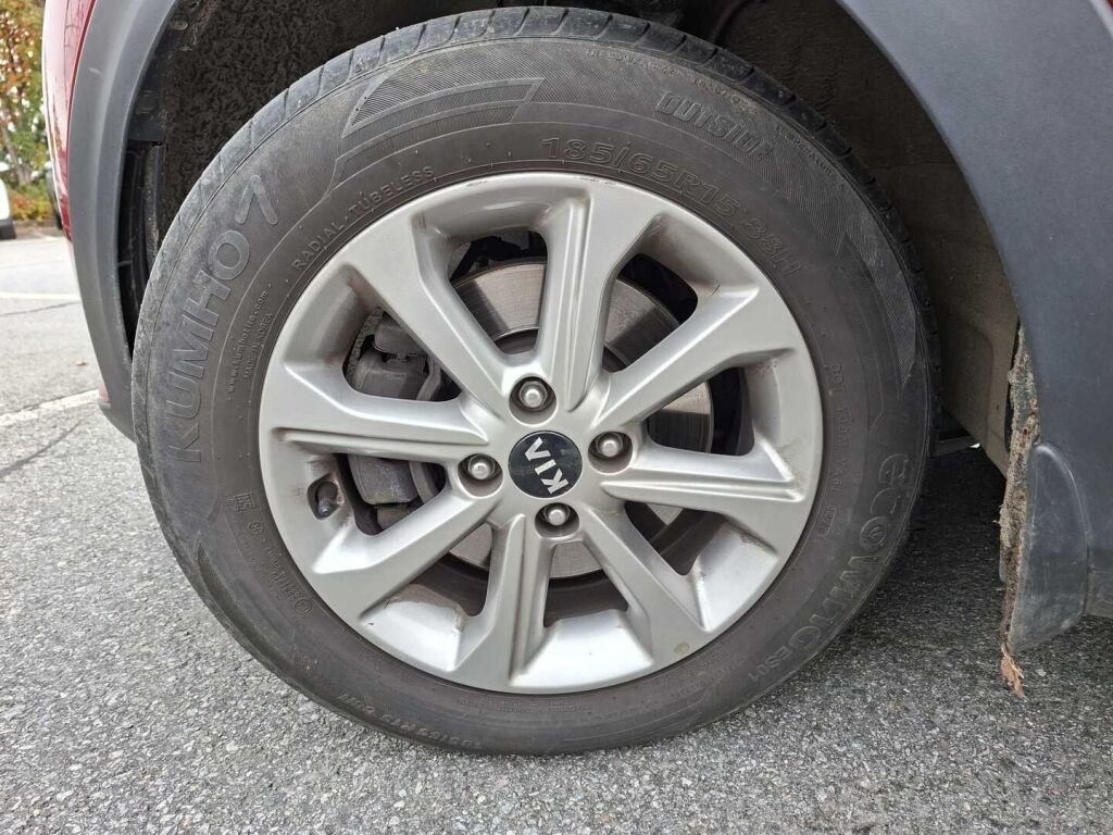 Kia Stonic 2021 Punainen