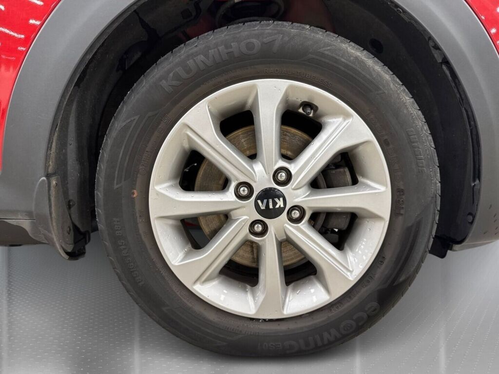 Kia Stonic 2021 Punainen