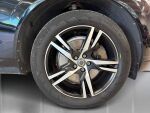 Volvo XC60 2021 Musta