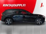 Volvo XC60 2021 Musta