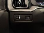Volvo XC60 2021 Musta
