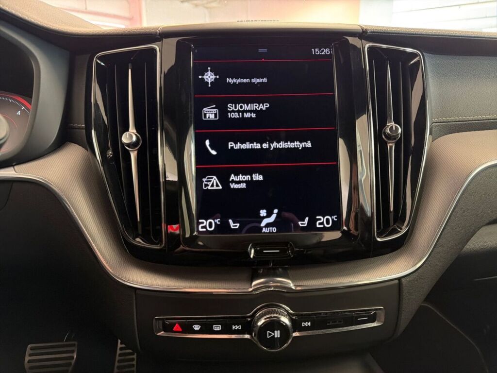 Volvo XC60 2021 Musta