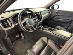 Volvo XC60 2021 Musta