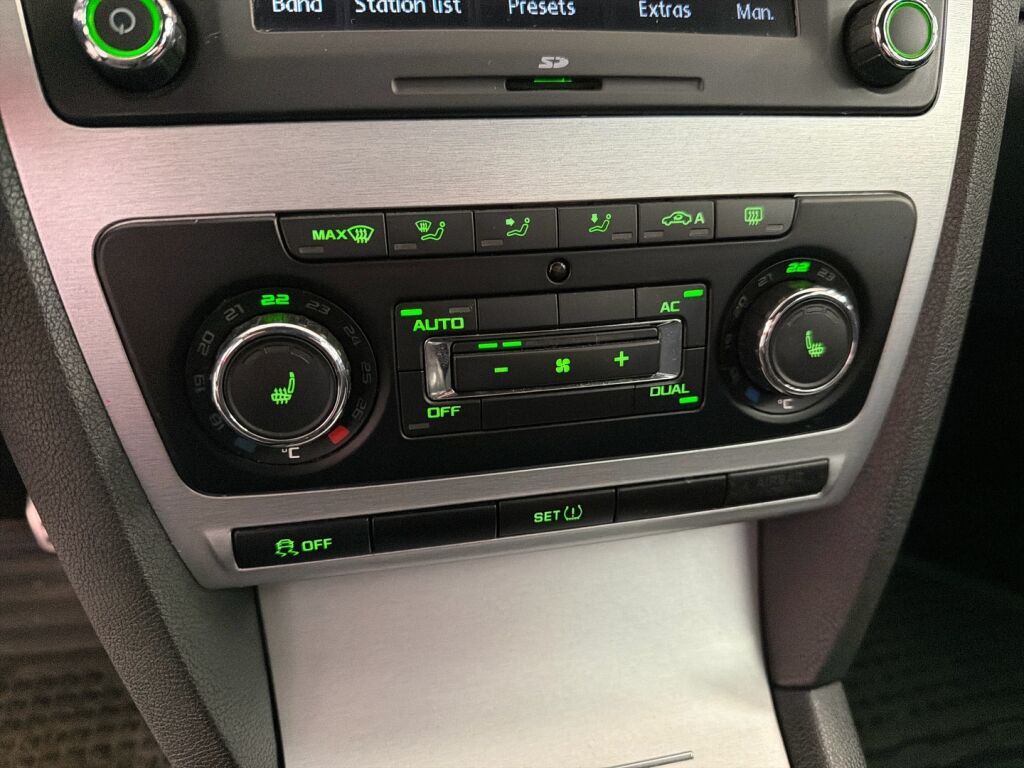 Skoda Octavia 2011 Sininen