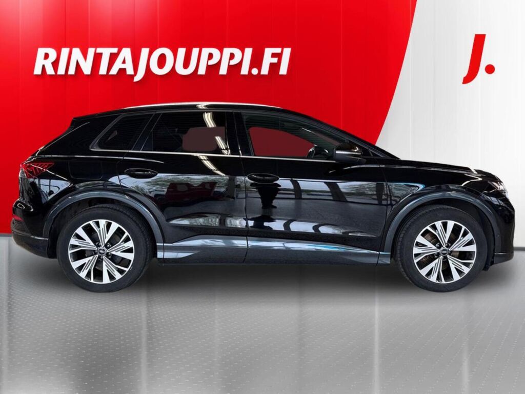 Audi Q4 e-tron 2023 Musta
