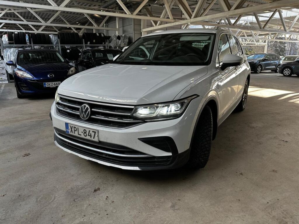 Volkswagen Tiguan 2021 Valkoinen