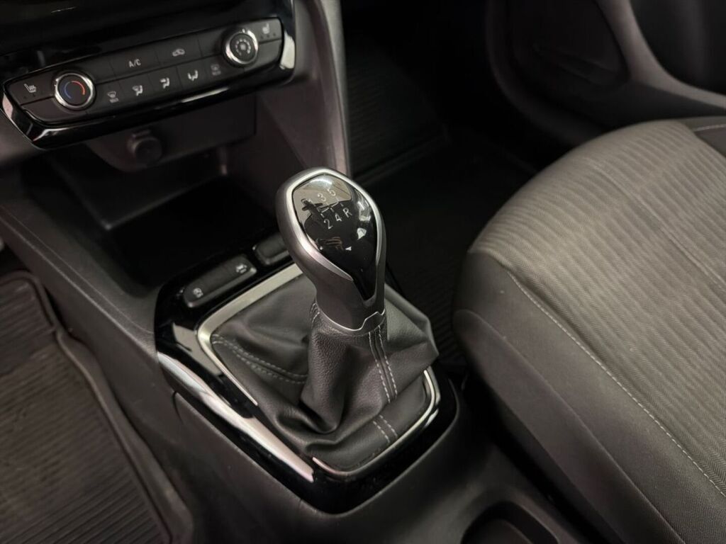 Opel Corsa 2021 Valkoinen