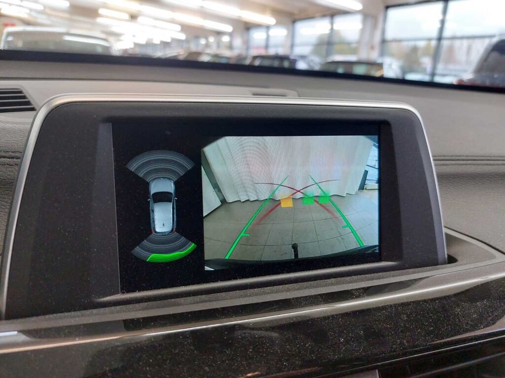 BMW X1 2021 Musta