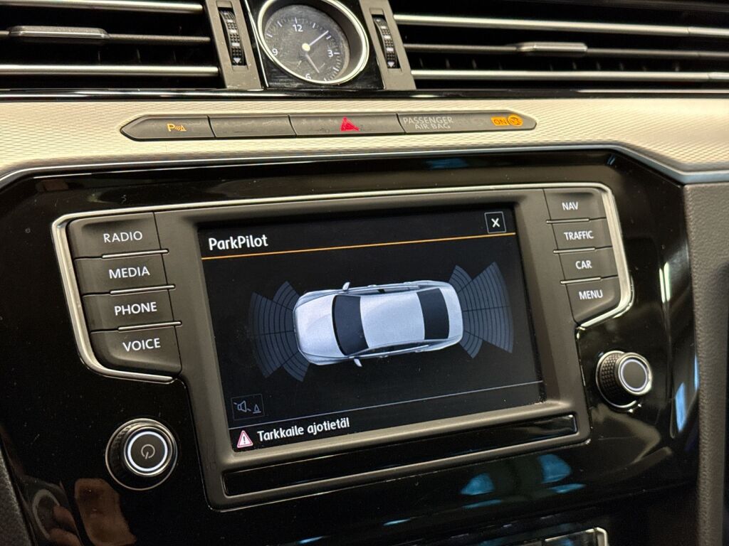 Volkswagen Passat 2016 Sininen