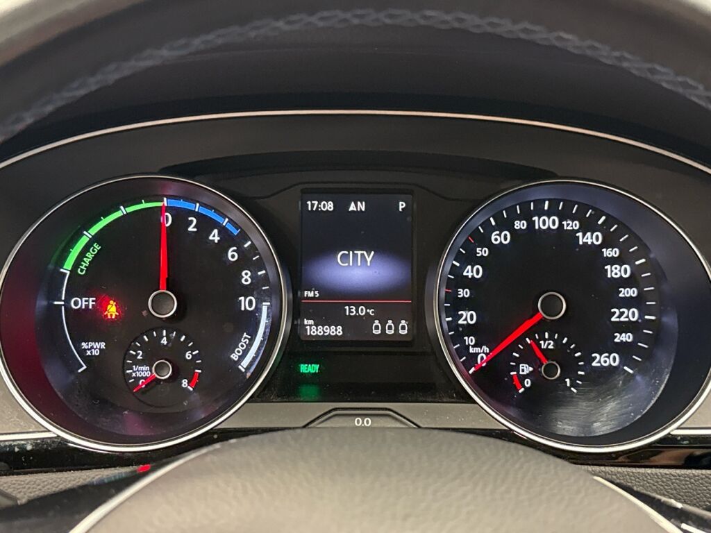 Volkswagen Passat 2016 Sininen