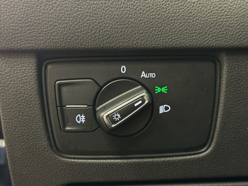 Volkswagen Passat 2016 Sininen