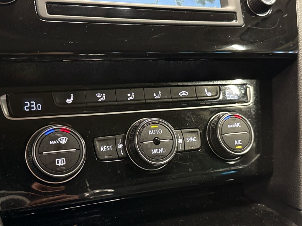 Volkswagen Passat 2016 Sininen