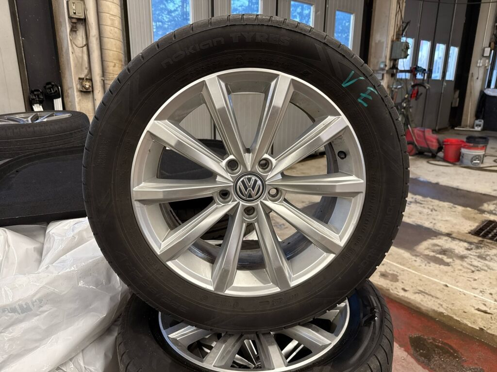 Volkswagen Passat 2016 Sininen