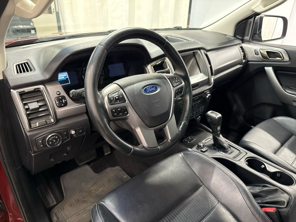 Ford Ranger 2021 Punainen