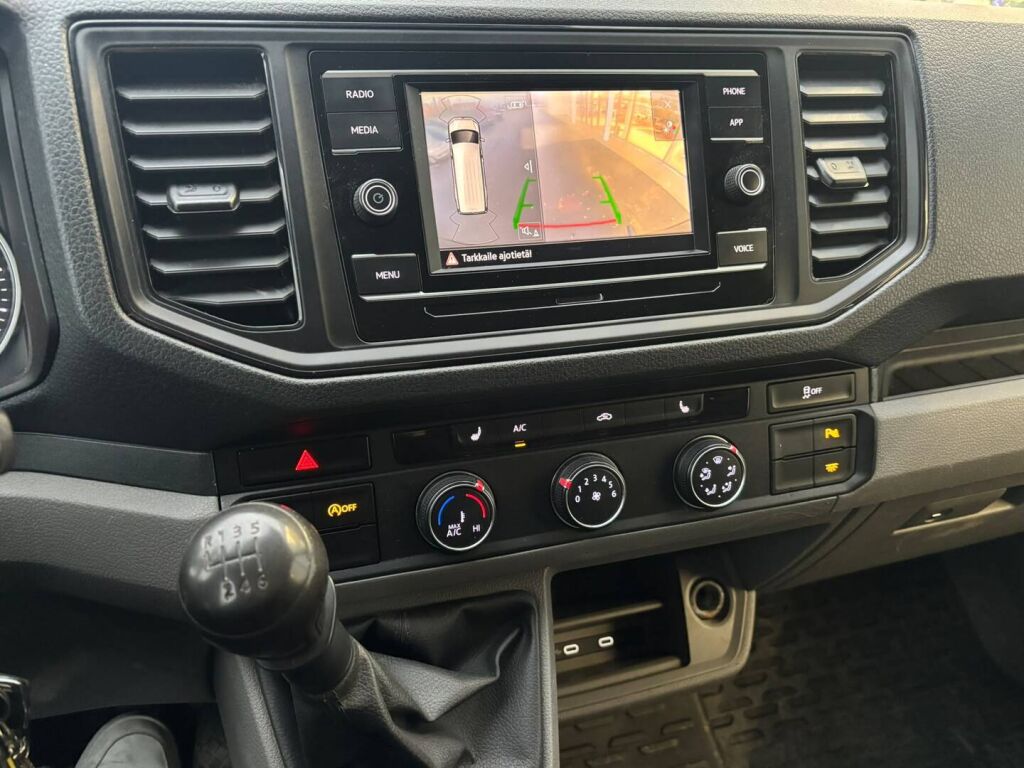 Volkswagen Crafter 2021 Musta
