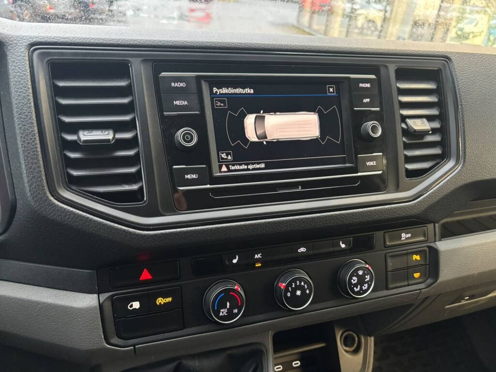 Volkswagen Crafter 2021 Musta