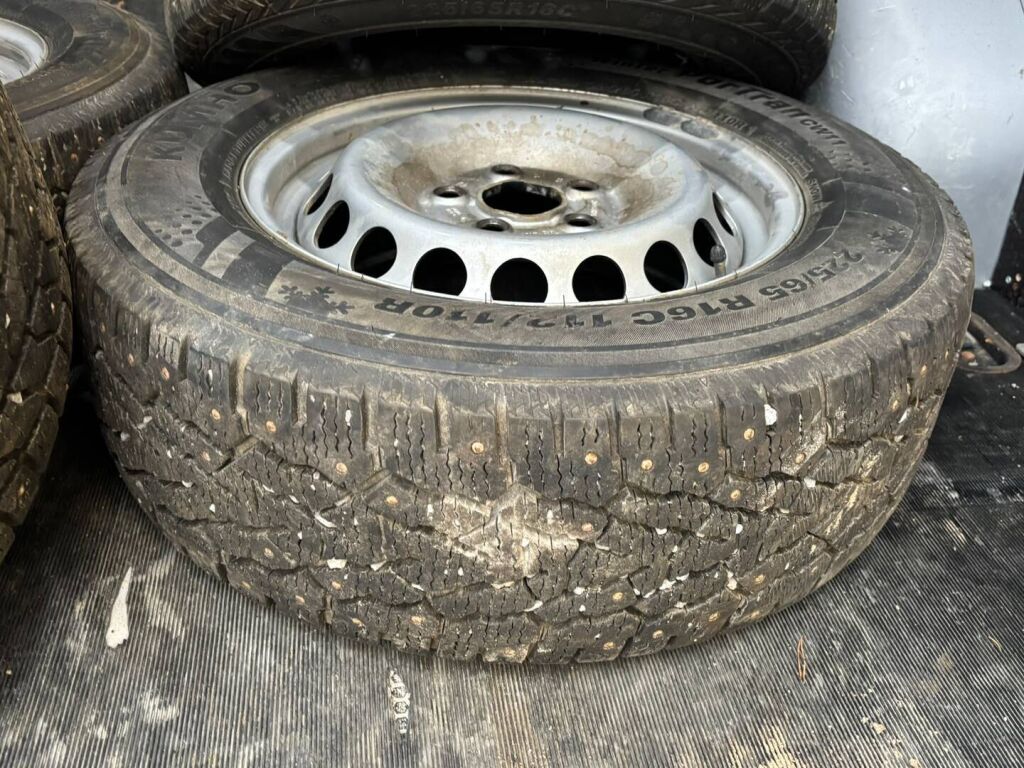 Volkswagen Crafter 2021 Musta