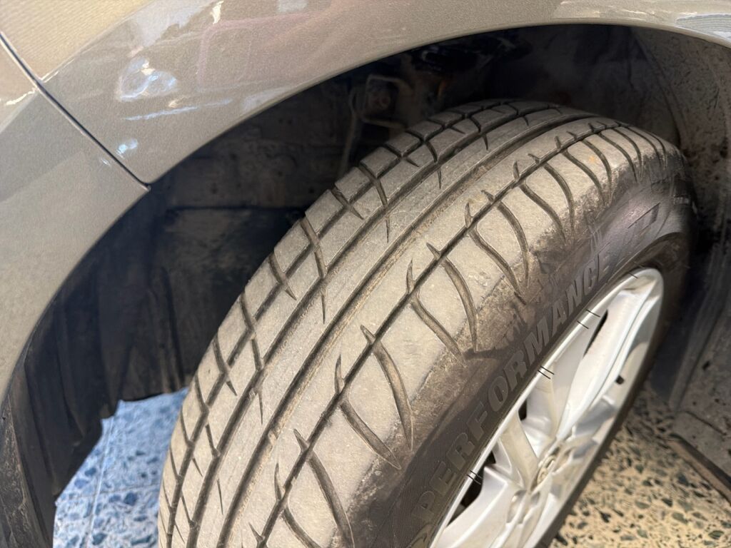 Toyota Yaris 2021 Ruskea (beige)