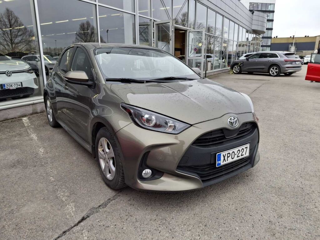Toyota Yaris 2021 Ruskea (beige)