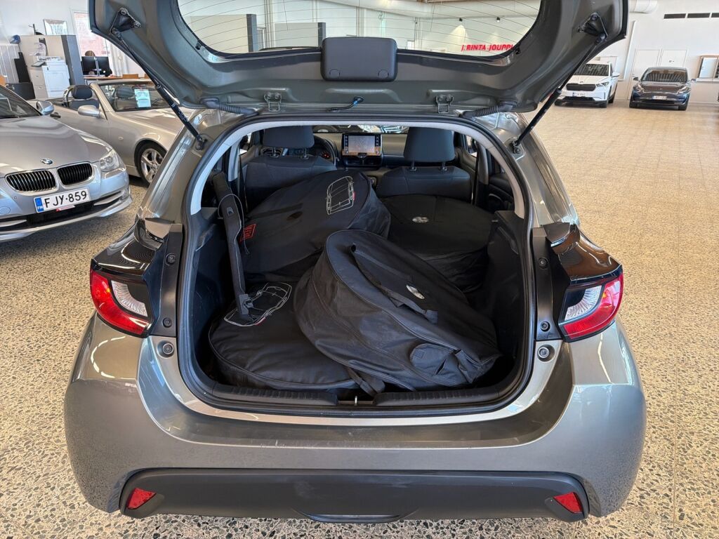 Toyota Yaris 2021 Ruskea (beige)