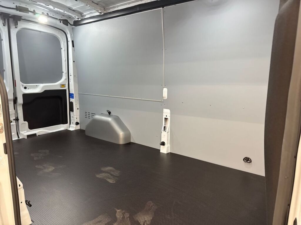 Ford Transit 2026 Valkoinen