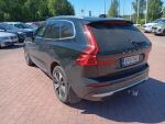 Volvo XC60 2023 Musta