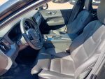 Volvo XC60 2023 Musta