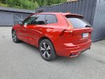 Volvo XC60 2023 Punainen