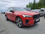 Volvo XC60 2023 Punainen