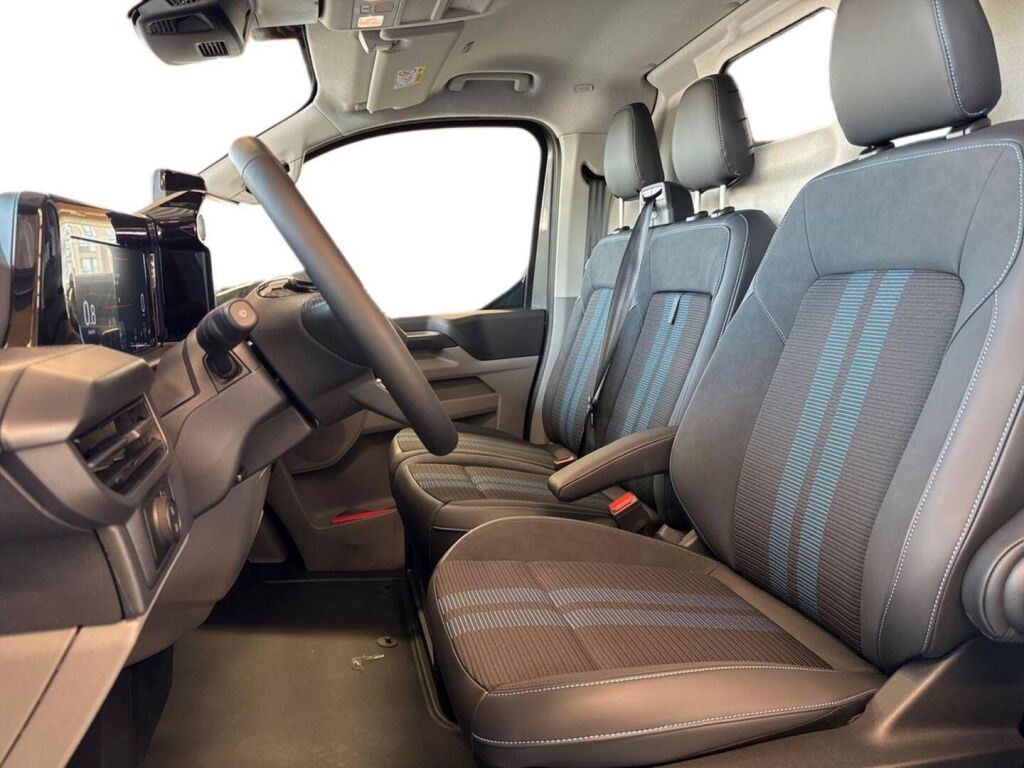 Ford Transit Custom 2026 Magnetic