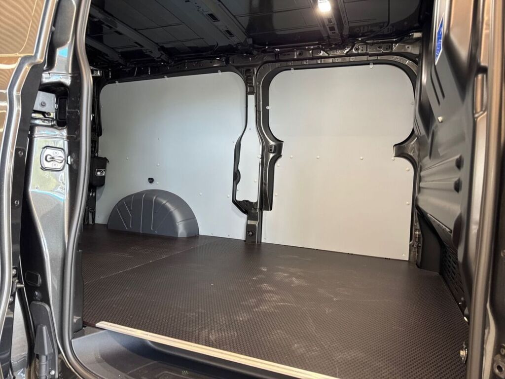 Ford Transit Custom 2026 Magnetic