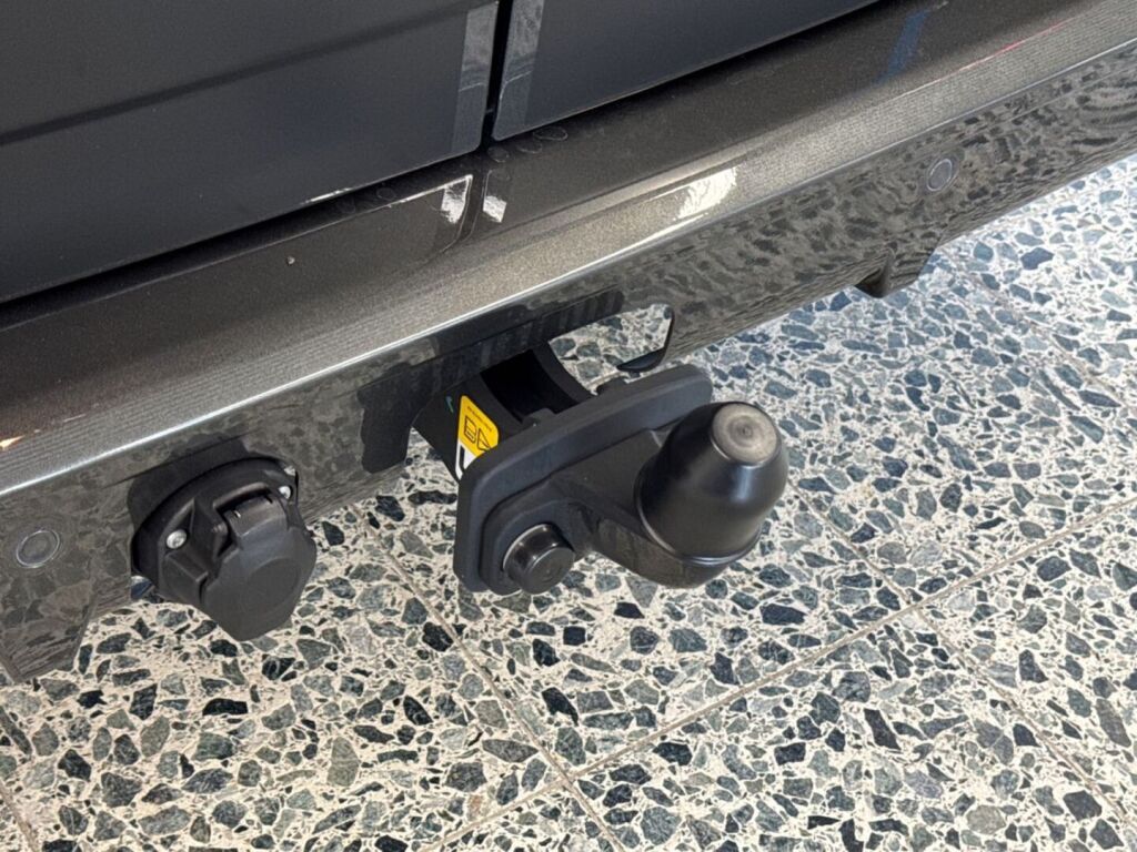 Ford Transit Custom 2026 Magnetic