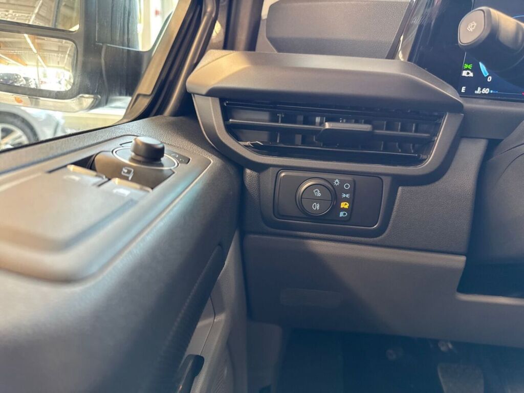 Ford Transit Custom 2026 Magnetic