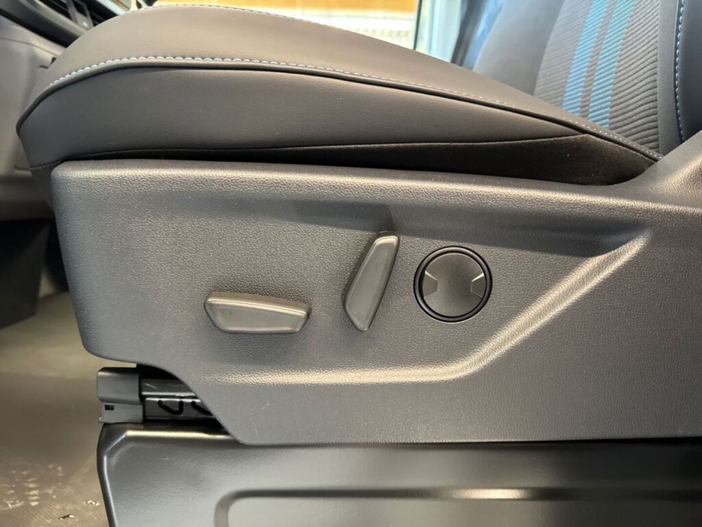 Ford Transit Custom 2026 Magnetic